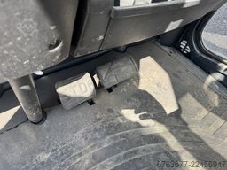 LINDE H30D-01 Triplo 465 Freelift / Sideshift / 4e Functie VW Diesel 2006