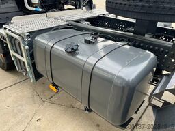 Mercedes-Benz Actros 3340 S 6x4 Tractor Head
