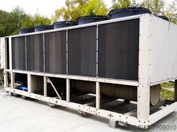 Used Aircooled Chiller York YAES 787 KW 2005 yom