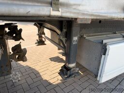 KRONE Schiebeplanen Auflieger mit Liftachse