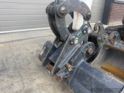 BOBCAT E10 z minigraver 2026 - 120 uur €290 LEASE
