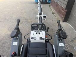 BOBCAT E10 z minigraver 2026 - 120 uur €290 LEASE