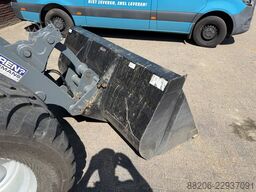GIANT G5000 shovel 2025 €935 LEASE