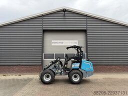 GIANT G2700 X-TRA HD+ minishovel 2026 273 uur €515 LEASE