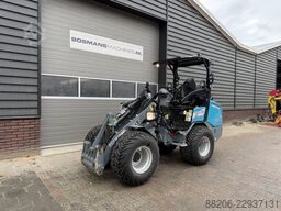 GIANT G2700 X-TRA HD+ minishovel 2026 273 uur €515 LEASE