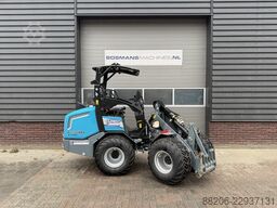GIANT G2700 X-TRA HD+ minishovel 2026 273 uur €515 LEASE