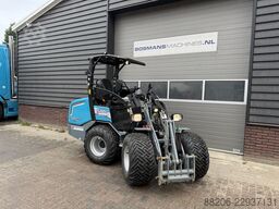 GIANT G2700 X-TRA HD+ minishovel 2026 273 uur €515 LEASE