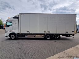 Volvo FH 13.460 Globetrotter 6x2 - Ekeri box with sid...