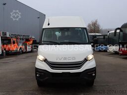 Iveco Daily / 7.6m / Automatic / A65C18