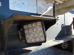 PAVIC Holzauflieger mit Schemel und Rungen