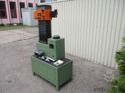 SOMET SDJ 300Werkzeugvoreinstellgeraet