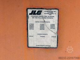 JLG 800AJ