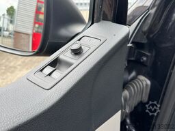 VW Transporter DSG 8 persoons!