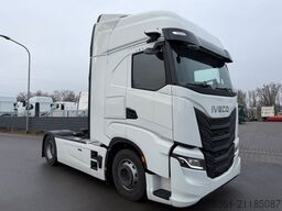IVECO S Way 500 Retarder Doppel Tank Standklima E6