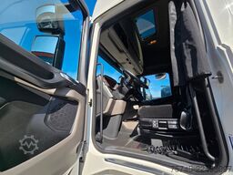 SCANIA R 590 * V8 * RETARDER * ACC * 2X TANK * 1. HAND