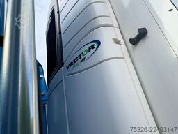 SCHMITZ CARGOBULL SKO 24/L - 13.4 FP 45 Cool 2x Lift
