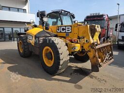 JCB 550-80 WM / 4X4 / 5ton / 8m / German