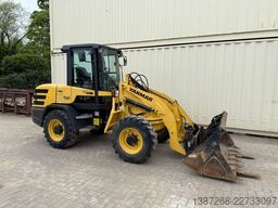 YANMAR V70S Schwenklader / 2017 BJ / Schaufel + Gabel