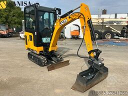 JCB 15C-1/SW/2xLöffel/1,7 t/Schwenkarm