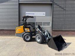 GIANT G2700 X-TRA HD + minishovel prijs vriendelijk €725 LEASE