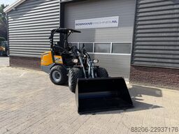GIANT G2700 X-TRA HD + minishovel prijs vriendelijk €725 LEASE