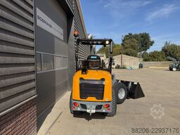 GIANT G2700 X-TRA HD + minishovel prijs vriendelijk €725 LEASE