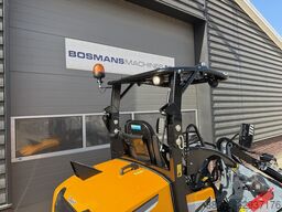 GIANT G2700 X-TRA HD + minishovel prijs vriendelijk €725 LEASE