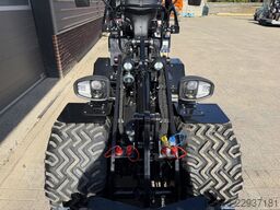 GIANT G1500L X-tra minishovel BLACK edition ! Met zeer veel opties !!
