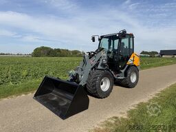 GIANT G3500 shovel 2026 77 uur DEMO €899 LEASE