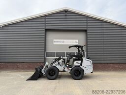 GIANT G2700 X-TRA HD+ shovel / kniklader NIEUW signaalgrijs