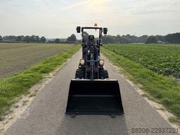 GIANT G1500 minishovel / kniklader NIEUW (vast dak, hoge giek)