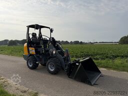 GIANT G1500 minishovel / kniklader NIEUW (vast dak, hoge giek)