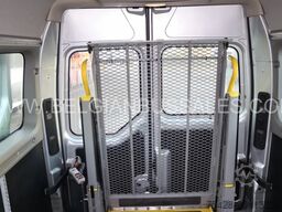 Renault Master / 5.6m / Lift / Manual