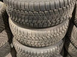 Bridgestone *Mercedes velgen 17 inch met Bridgestone banden...