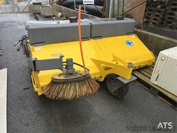 Vama EHK 2200 wheel loader broom