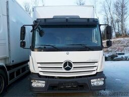 Mercedes-Benz Atego 818 box truck.
