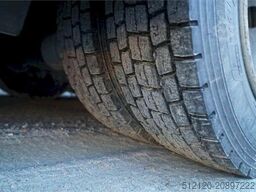 Mercedes-Benz Atego 818 box truck.