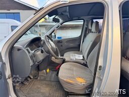 Toyota Hiace 4WD. Lots of rust. 6 seats!
