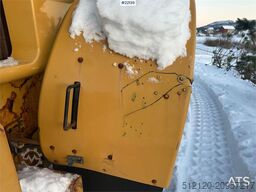 CAT 930G w/ bucket, pallet forks and scale. See hours!