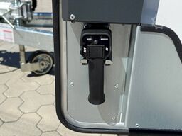 Brian James Trailer RACE SPORT 341-5521-35-2-12-B 550X210X196CM 3500KG GESCHLOSSENER AUTOTRAILER | SCHWARZ