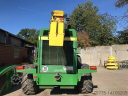 John Deere 6650