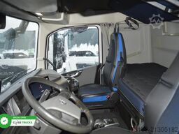 VOLVO FH 460 Globetrotter XL i-Save SideSkirts