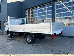 Mercedes-Benz Accelo 915 4x2 Flatbed with dropsides