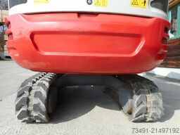 Takeuchi TB 230 mit POWERTILT