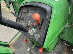 John-Deere Schlepper 855 Salzstreuer/Besen