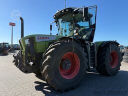 CLAAS Xerion 3300 Trac VC