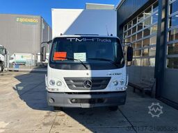 Mercedes-Benz Accelo 915 4x2 Closed Cargo Truck