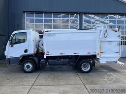 Mercedes-Benz Accelo 815 Accelo 815 4x2 Garbage Compactor