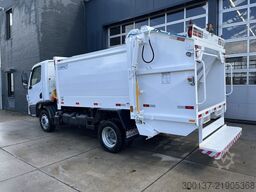 Mercedes-Benz Accelo 815 Accelo 815 4x2 Garbage Compactor