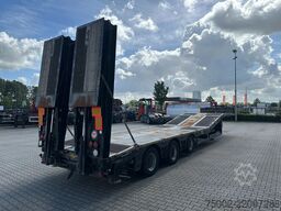 Broshuis 3ABSD Lowloader 3-axle / GVW: 59.000kg / Neck: ...